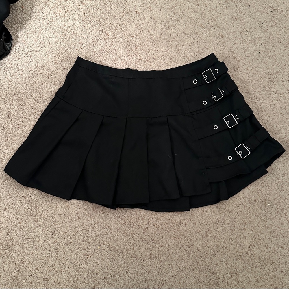 Black skirt